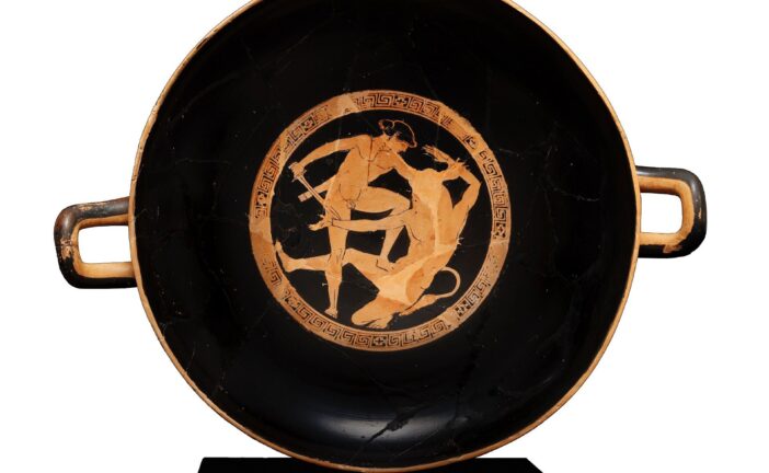 Il Museo Civico Archeologico di Sarteano accoglie la kylix di Kleophrades